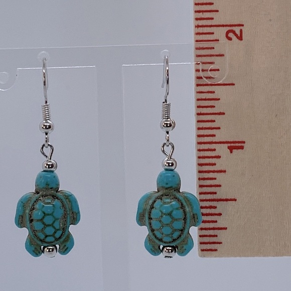 Beaded Dangle Earrings Turquoise Turtle - Picture 2 of 4
